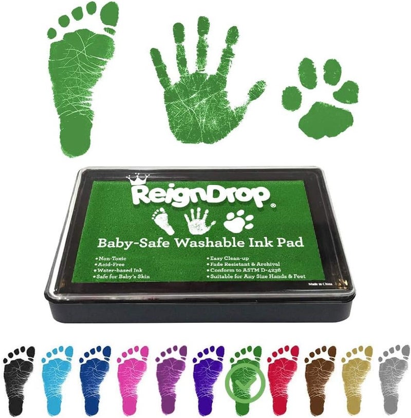 ReignDrop وسادة حبر لطباعة بصمة قدم ويد الطفل - تخلق طابع تذكاري رائع يدوم طويلاً للأطفال والرضع. مقاومة للتلطيخ، سهلة المسح عن الجلد، آمنة ولطيفة وخالية من الأحماض (خضراء) - Image 1